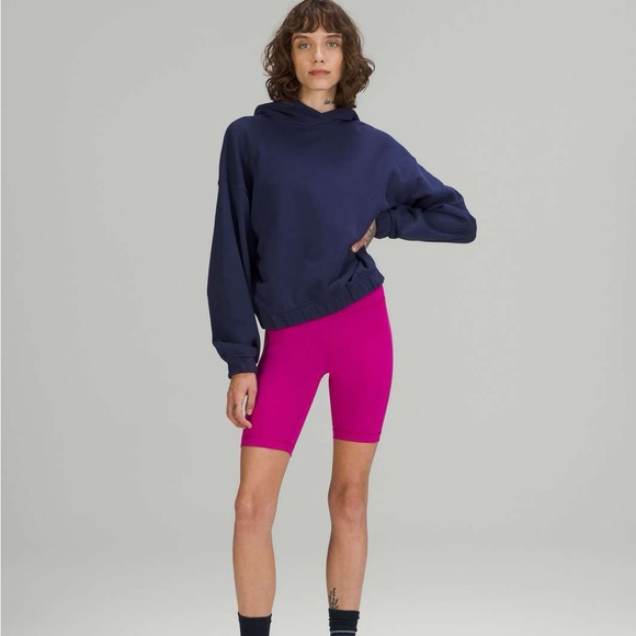 Lululemon Relaxed Cropped Hoodie. Color: Night Sea. Size: 6 - Picture 3 of 9